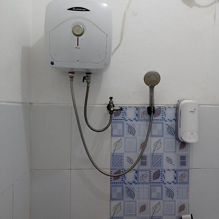Homestay 3 Surabaya Buitenkant foto