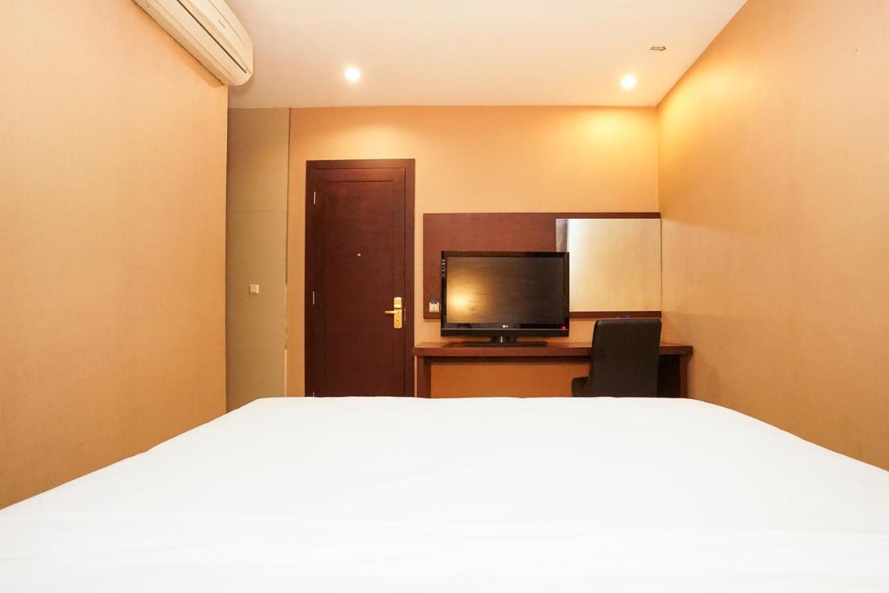 Homestay 3 Surabaya Buitenkant foto