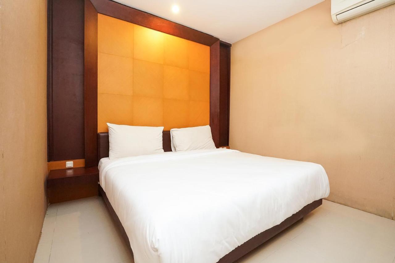 Homestay 3 Surabaya Buitenkant foto