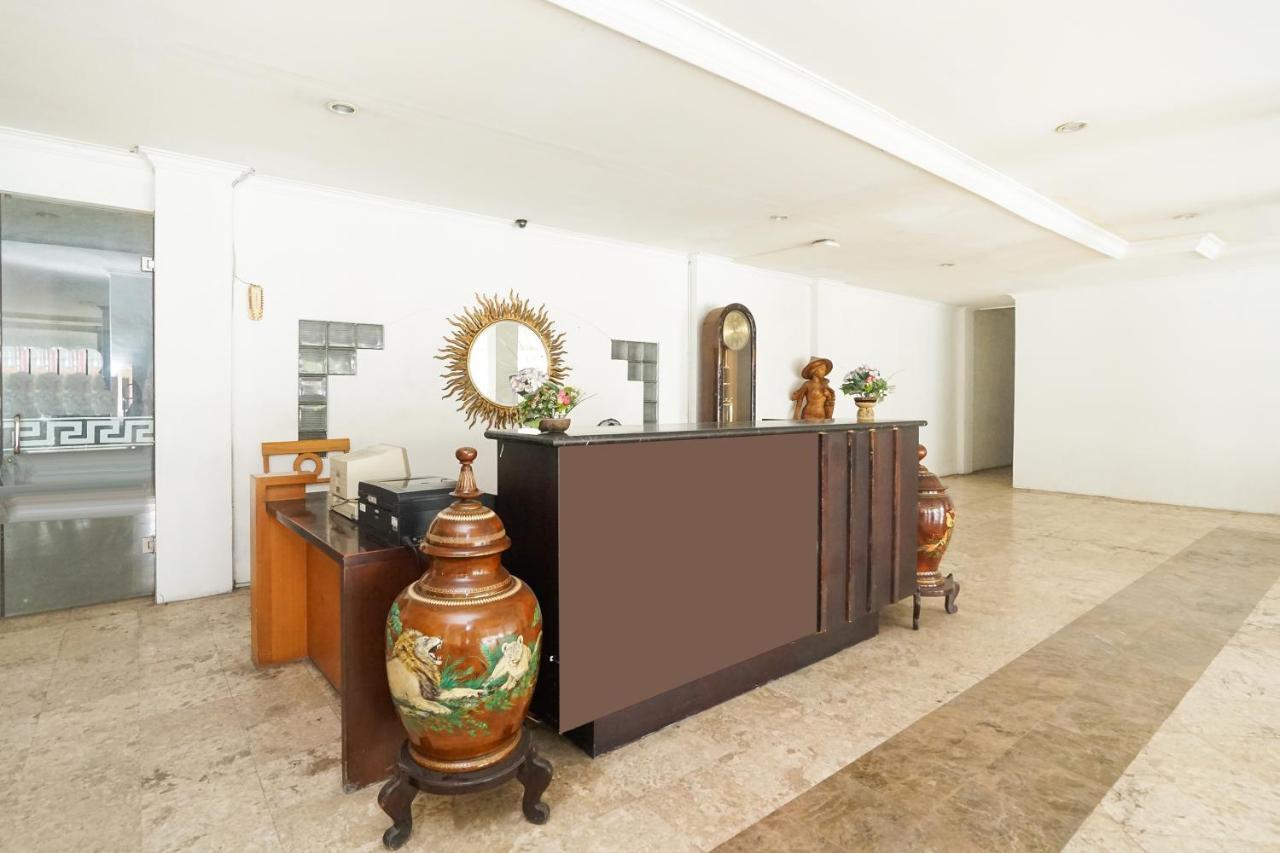 Homestay 3 Surabaya Buitenkant foto