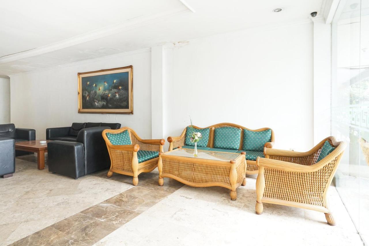 Homestay 3 Surabaya Buitenkant foto