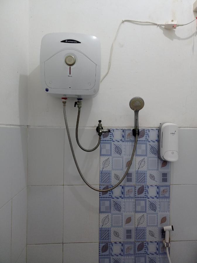 Homestay 3 Surabaya Buitenkant foto